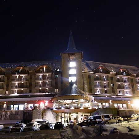 Snoe Aragon Hills Hotel Formigal Bagian luar foto