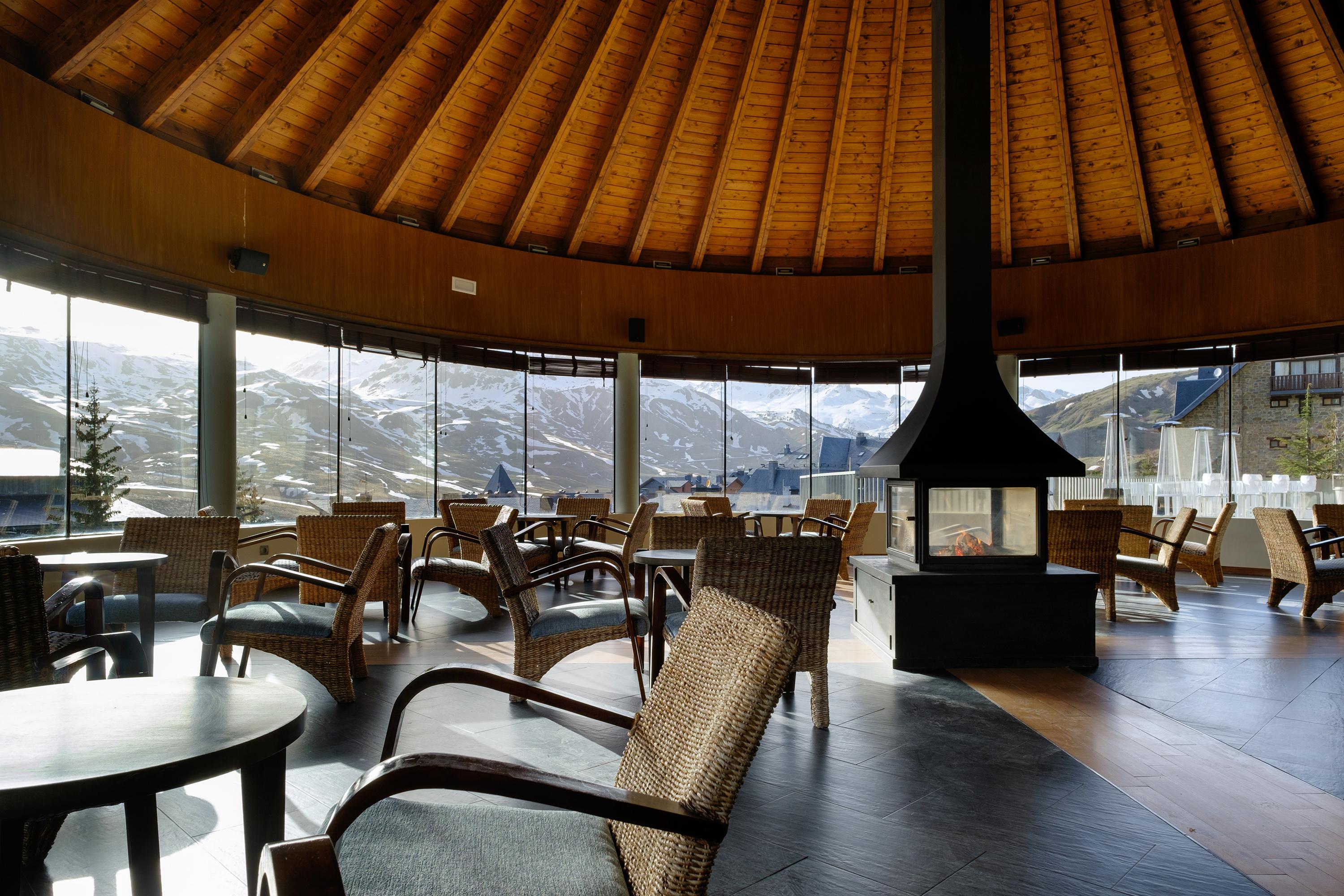 Snoe Aragon Hills Hotel Formigal Bagian luar foto