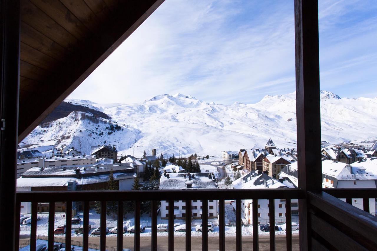 Snoe Aragon Hills Hotel Formigal Bagian luar foto