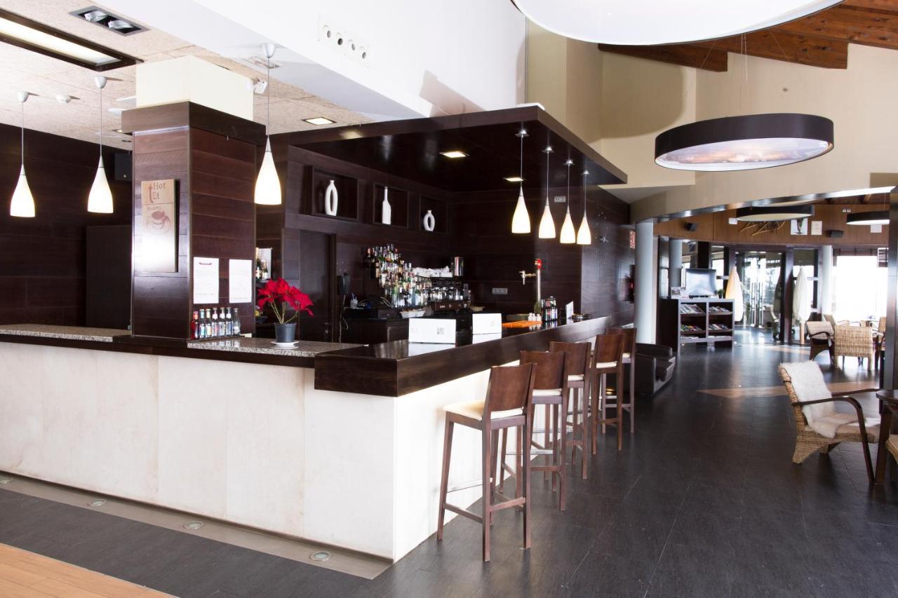 Snoe Aragon Hills Hotel Formigal Bagian luar foto